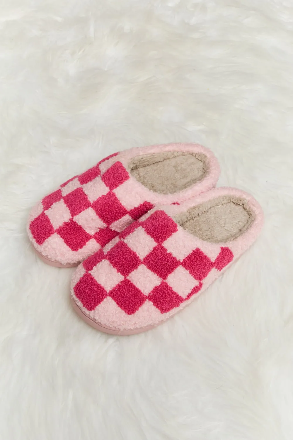 *APP EXCLUSIVE* Checkered Print Plush Slide Slippers