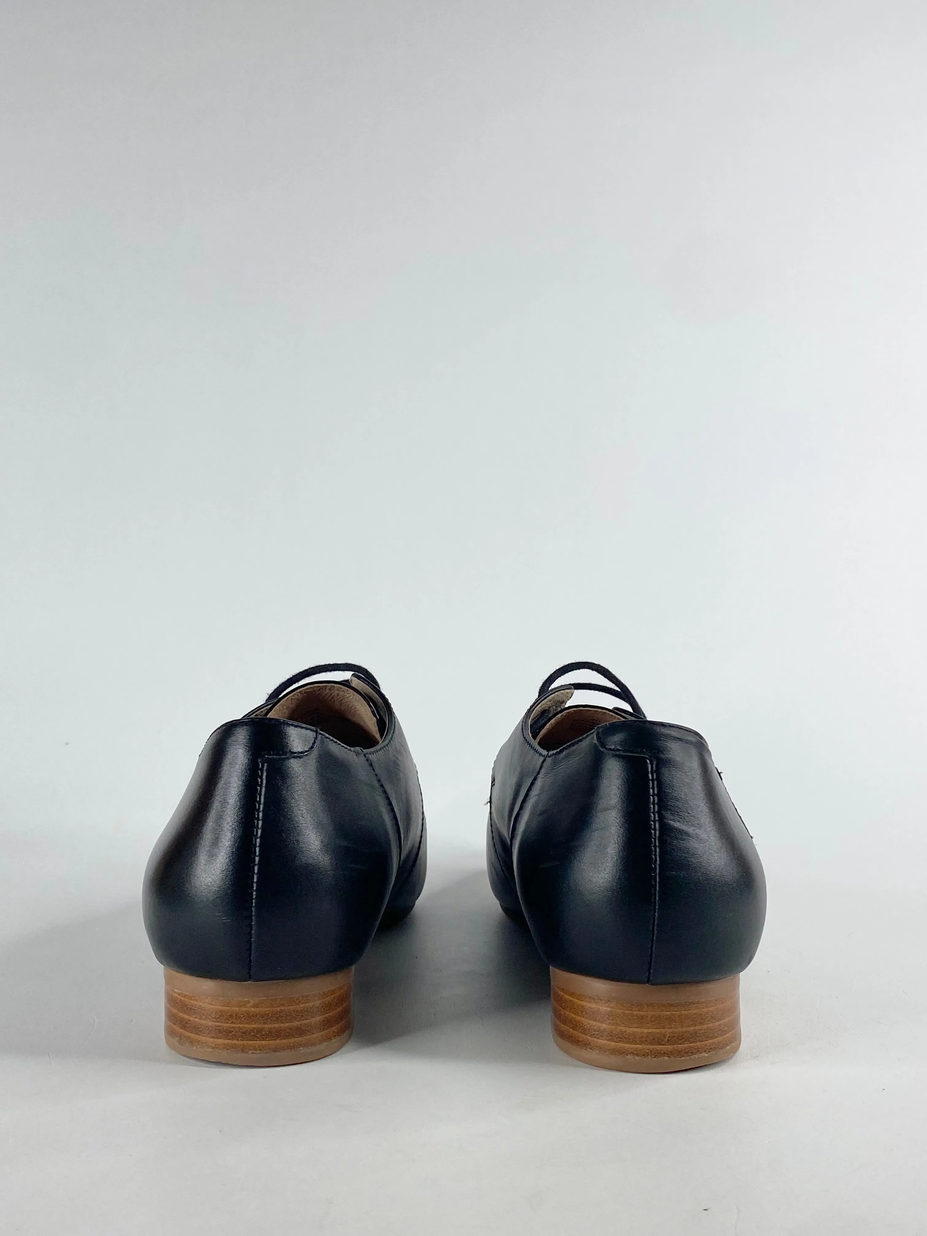 Bared Leather & Patent Leather Contrast Derby Shoes - EU40