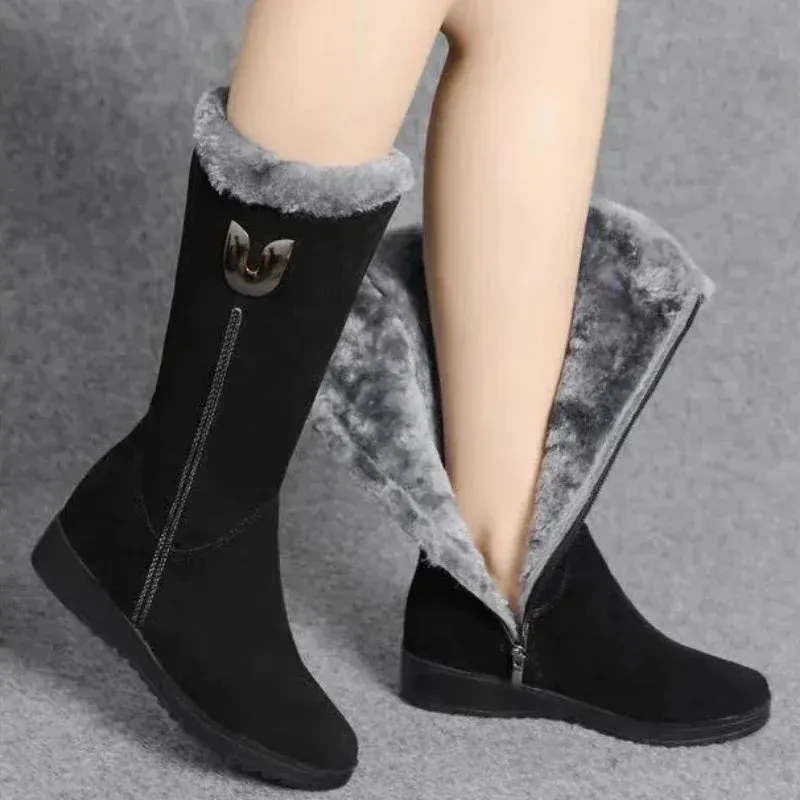 Chic Women's Snow Boots – Stylish and Warm Winter Footwear