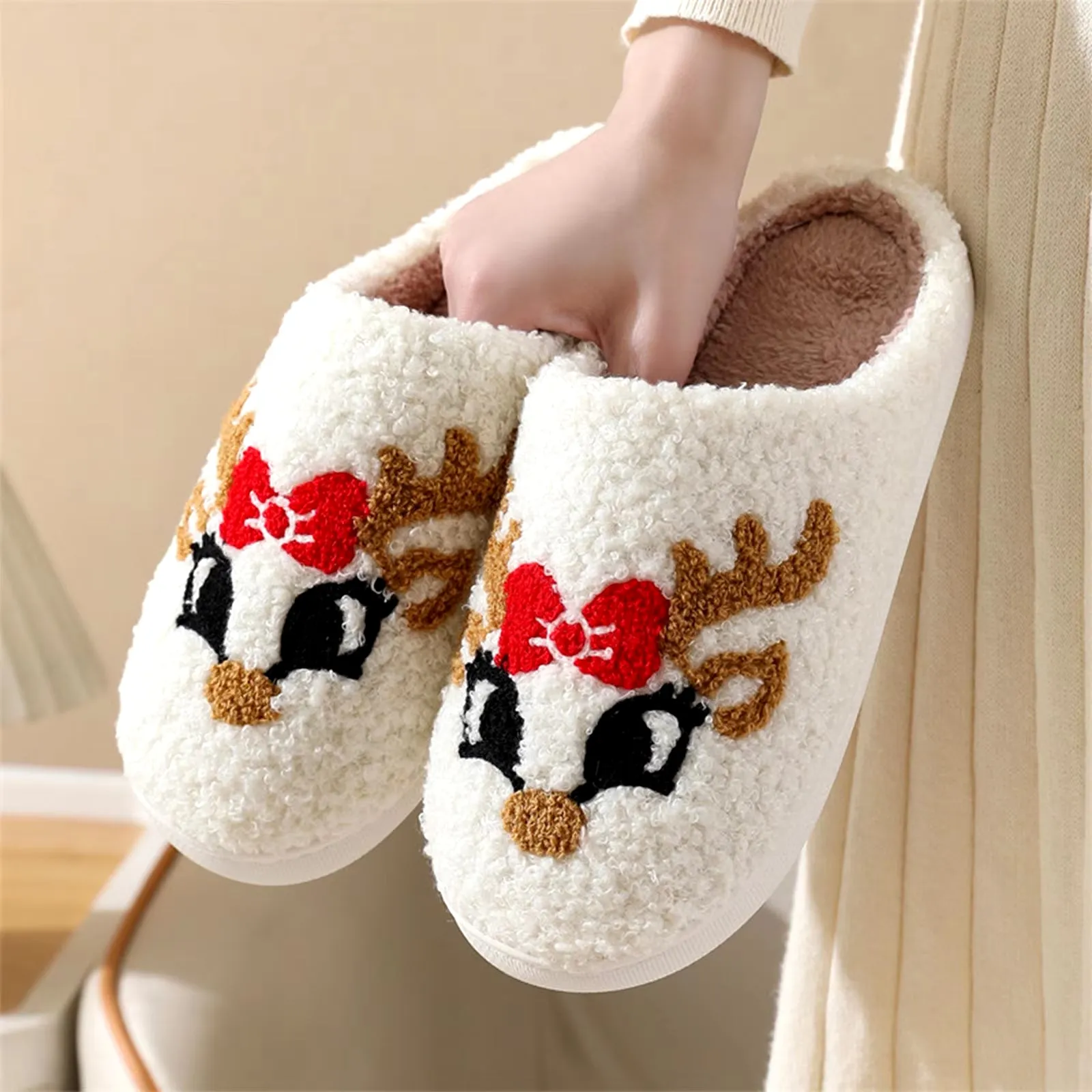 Christmas Slippers for Women Men Soft Plush Fuzzy Winter Holiday Slipper Retro Slippers Comfy Bedroom Christmas Slippers Outdoor