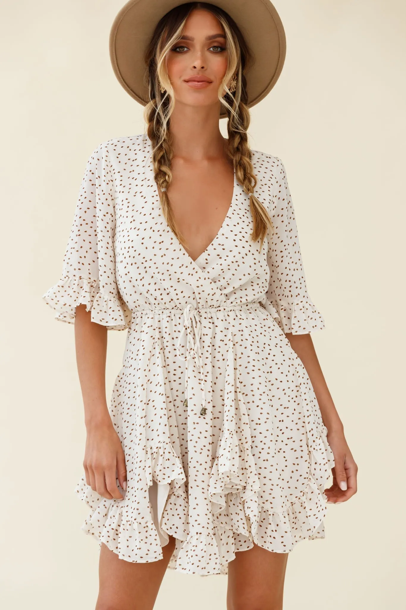 El Cerrito Flared Sleeve Godet Hem Dress Speckle Print Beige