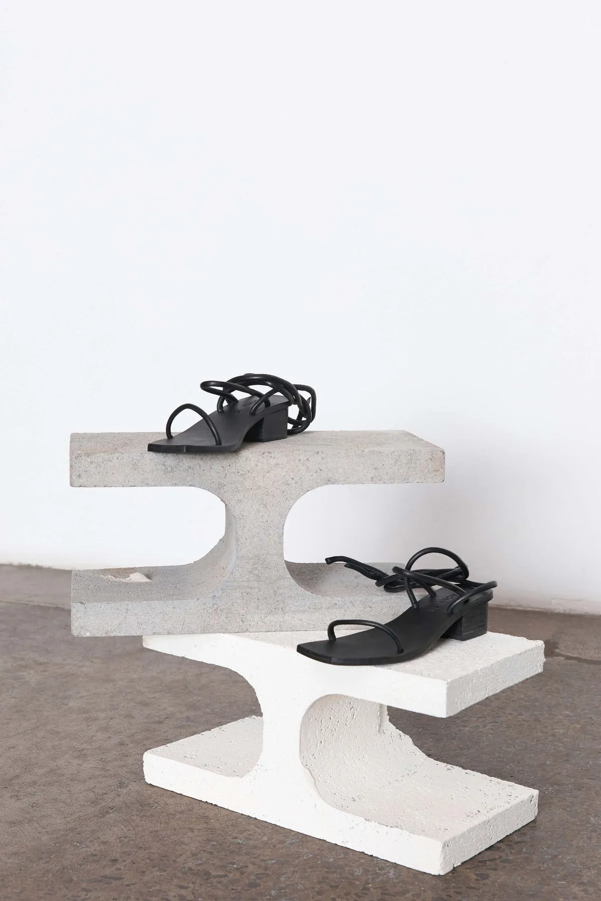 Jiro Black Sandal